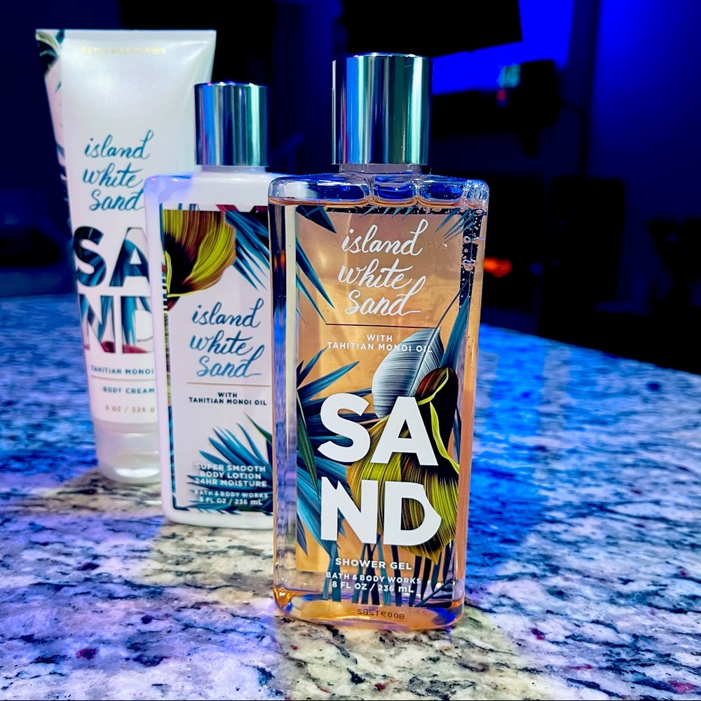 RARE Bath & Body Works Island White Sand FREE SG